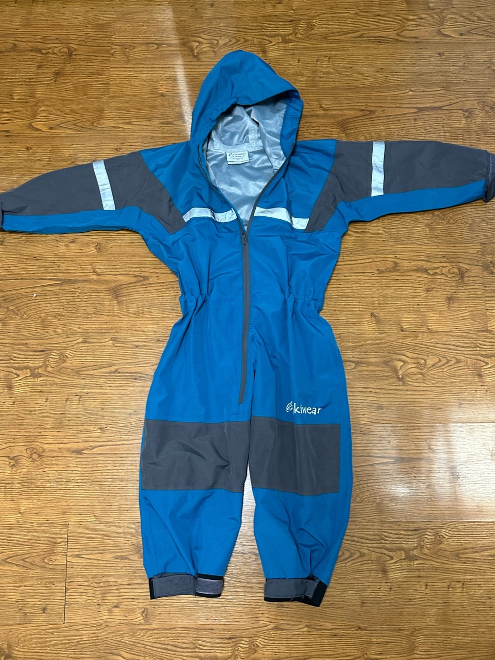 Oakiwear children’s trail suit size 6/7